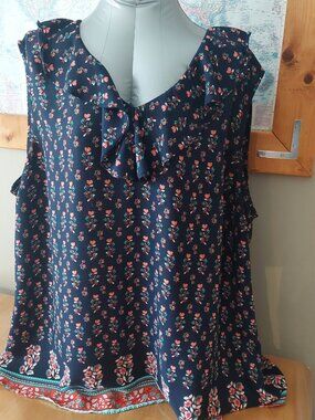 Terra and Sky Navy Blue Ruffle Top with Red and green Floral Print Size 3X